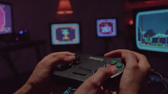 Jugador sosteniendo un mando frente a una pantalla antigua que muestra un secreto oculto en un videojuego retro.
